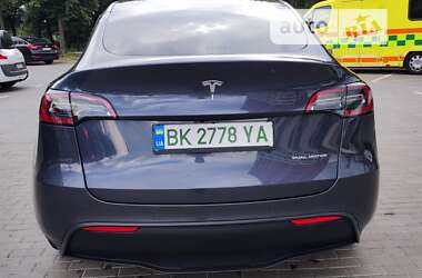 Позашляховик / Кросовер Tesla Model Y 2021 в Рівному