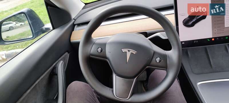 Внедорожник / Кроссовер Tesla Model Y 2021 в Ровно
