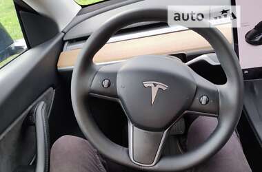 Позашляховик / Кросовер Tesla Model Y 2021 в Рівному