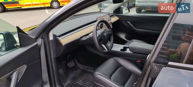 Внедорожник / Кроссовер Tesla Model Y 2021 в Ровно