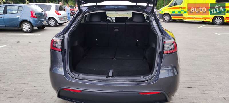 Внедорожник / Кроссовер Tesla Model Y 2021 в Ровно