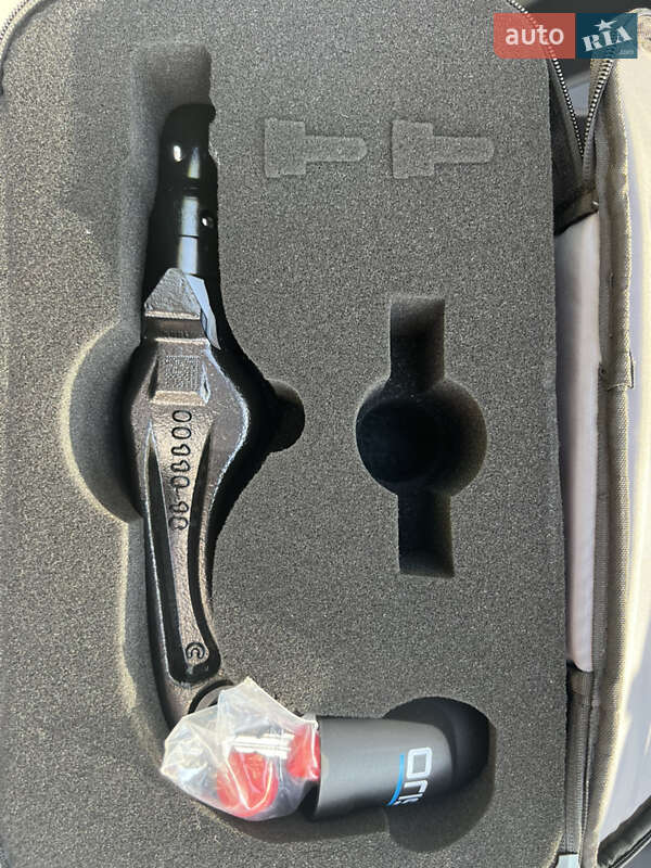 Внедорожник / Кроссовер Tesla Model Y 2022 в Киеве