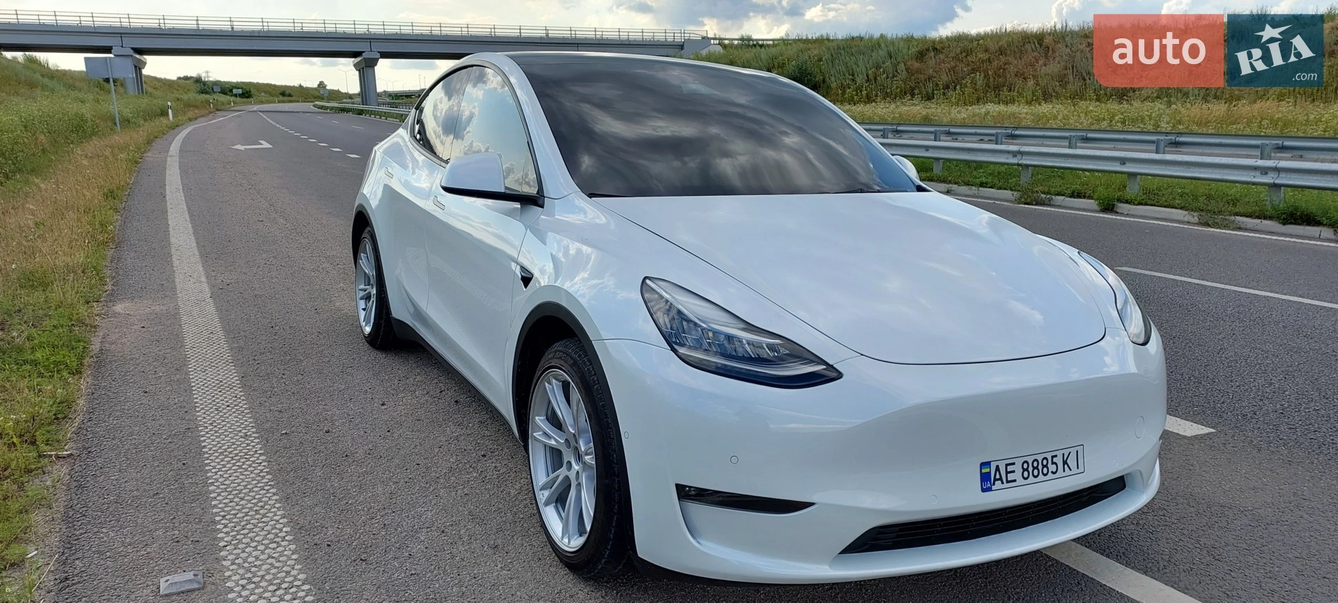 2021 Tesla Model Y - мініатюра 2