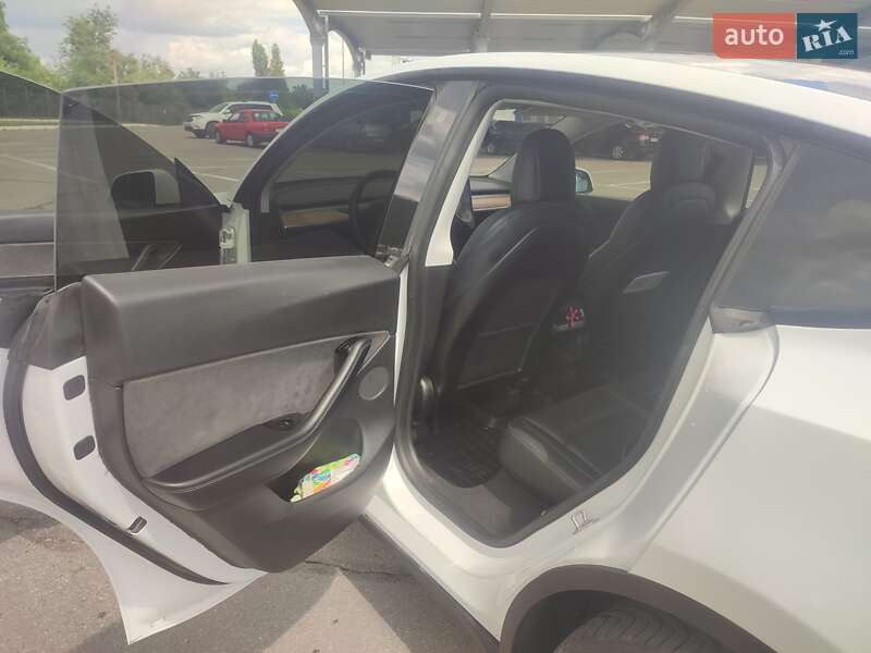 Позашляховик / Кросовер Tesla Model Y 2020 в Запоріжжі