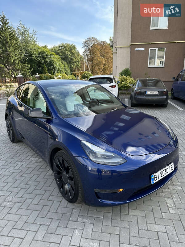 Внедорожник / Кроссовер Tesla Model Y 2022 в Кременчуге