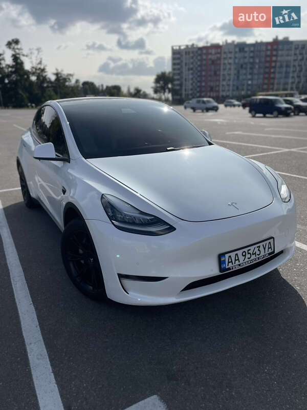 Внедорожник / Кроссовер Tesla Model Y 2021 в Киеве