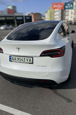 Позашляховик / Кросовер Tesla Model Y 2021 в Києві