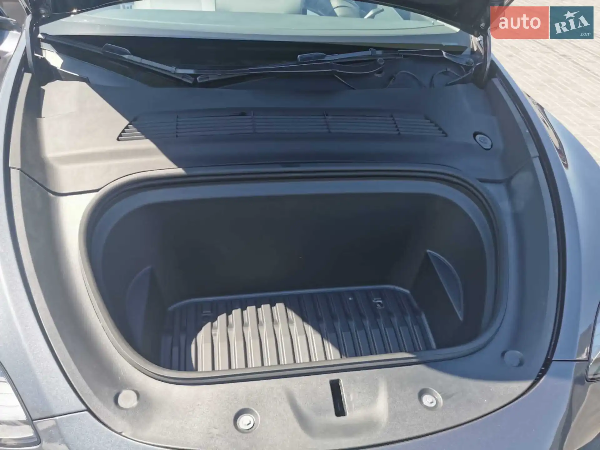 2022 Tesla Model Y - мініатюра 3