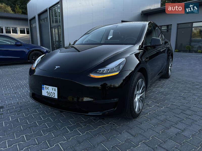 Tesla Model Y 2020