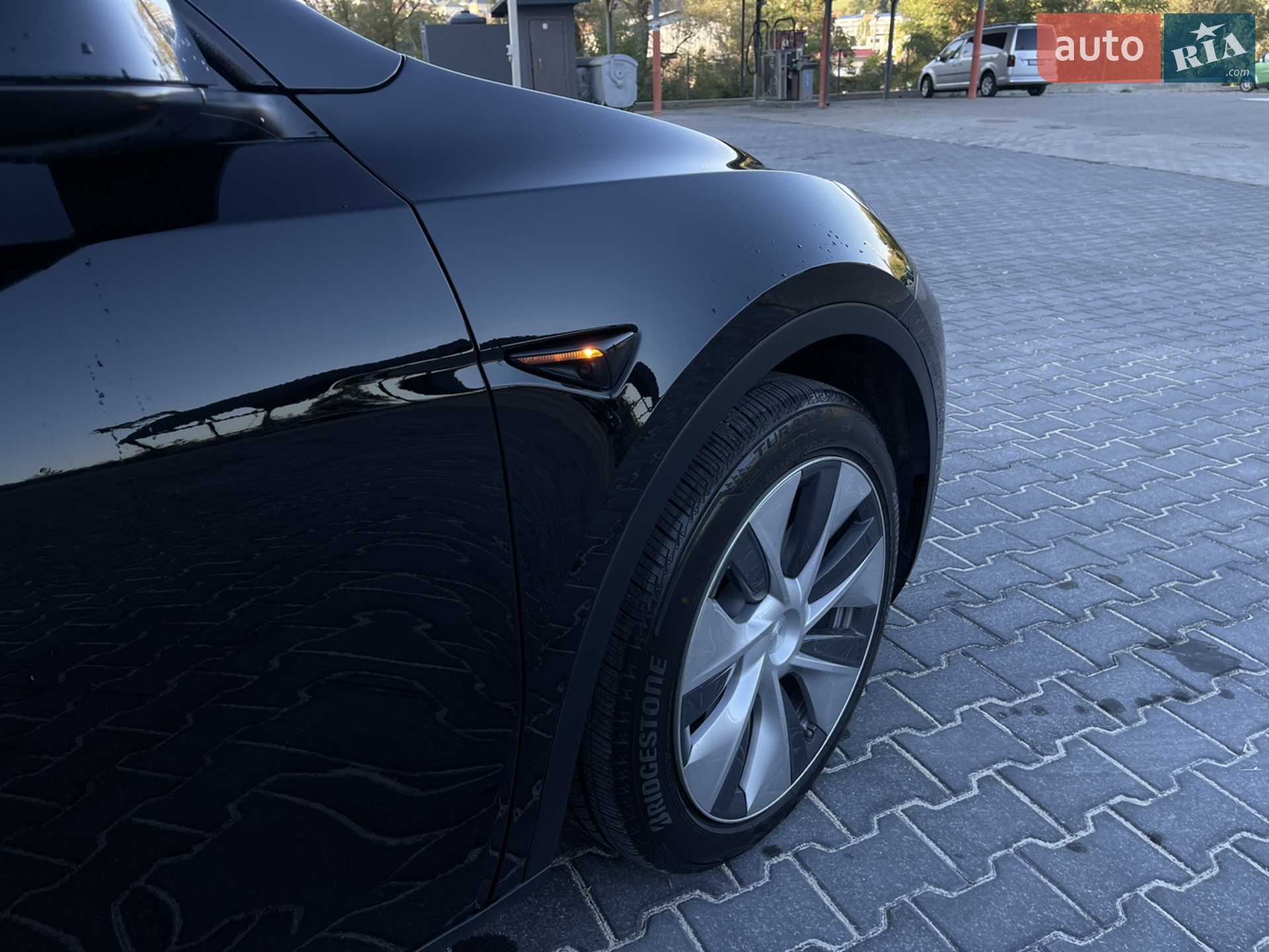 2020 Tesla Model Y - мініатюра 21