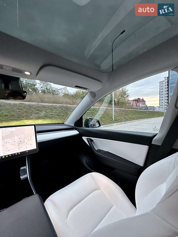 Позашляховик / Кросовер Tesla Model Y 2020 в Тернополі