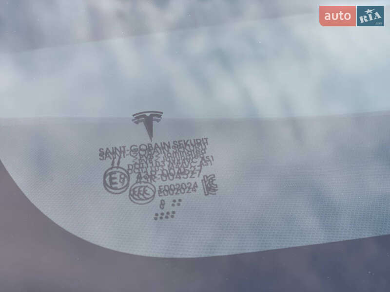 Внедорожник / Кроссовер Tesla Model Y 2020 в Львове