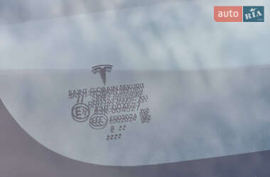Внедорожник / Кроссовер Tesla Model Y 2020 в 