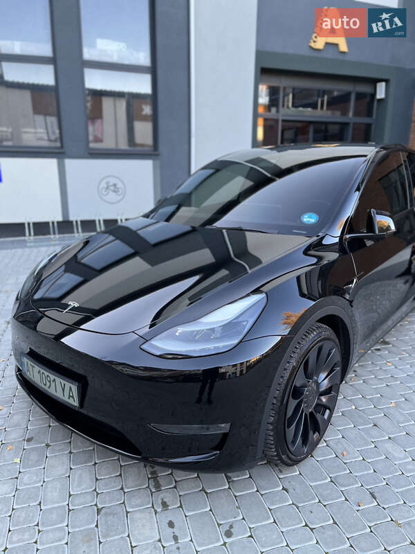 Позашляховик / Кросовер Tesla Model Y 2022 в Івано-Франківську