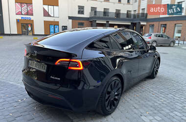 Внедорожник / Кроссовер Tesla Model Y 2022 в 
