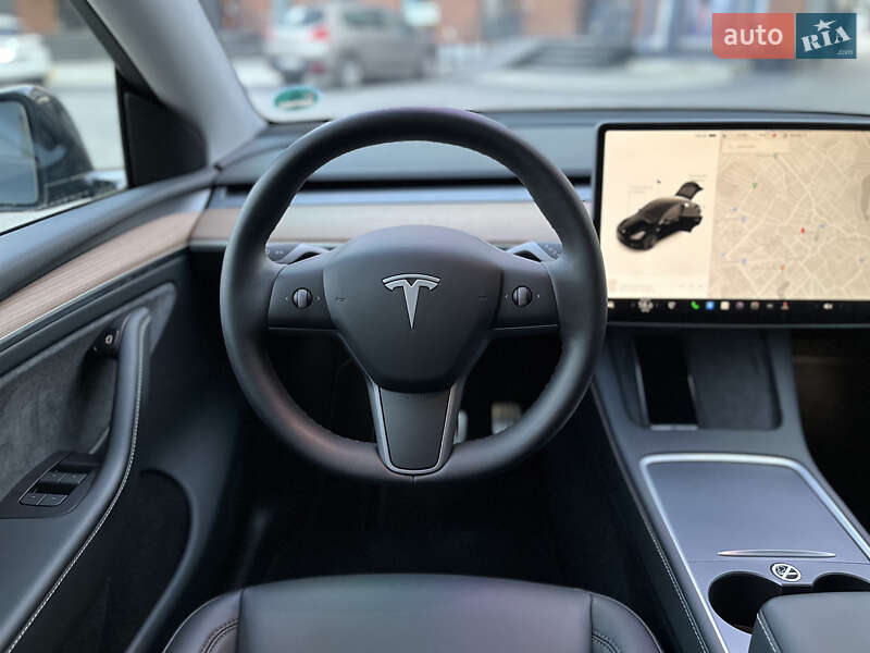 Позашляховик / Кросовер Tesla Model Y 2022 в Івано-Франківську