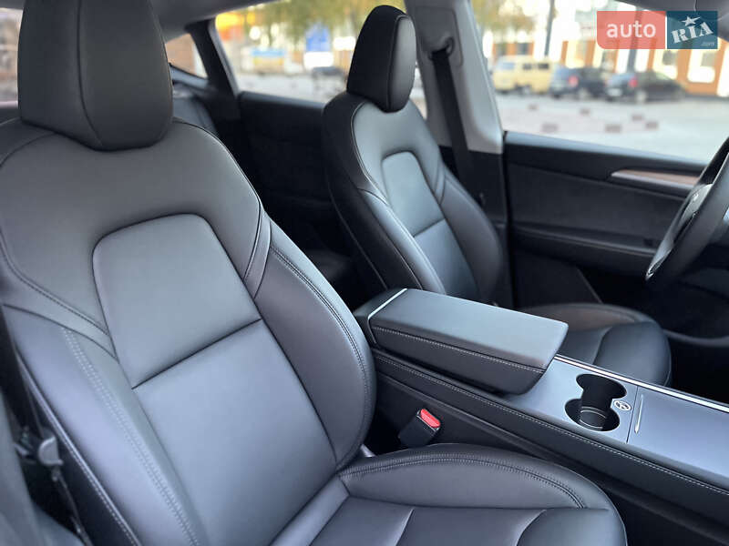 Позашляховик / Кросовер Tesla Model Y 2022 в Івано-Франківську