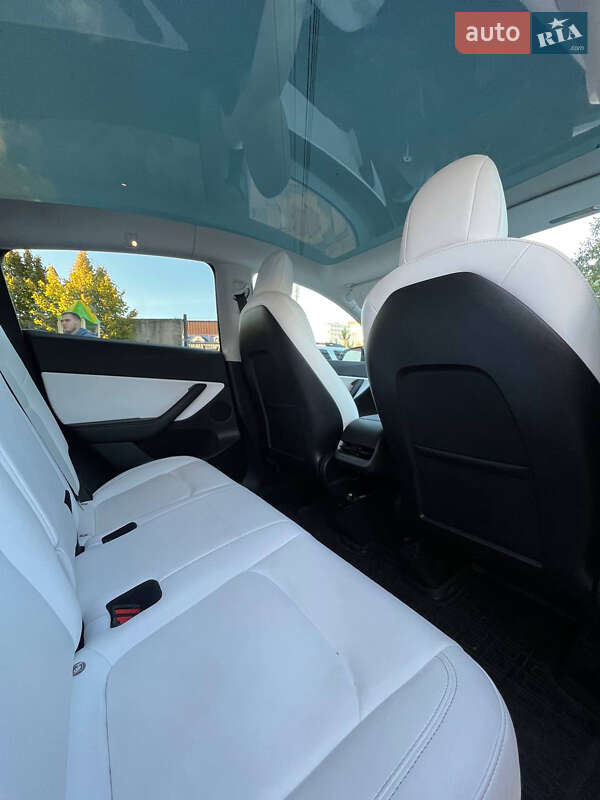 Внедорожник / Кроссовер Tesla Model Y 2022 в Умани