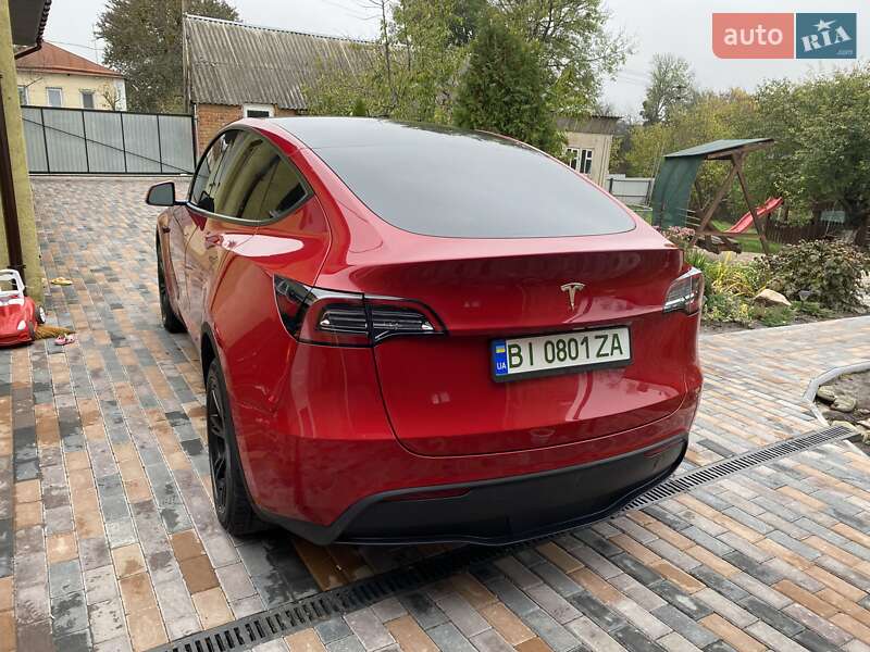 Внедорожник / Кроссовер Tesla Model Y 2021 в Полтаве