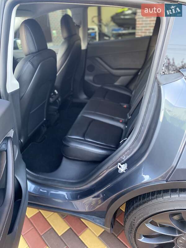 Внедорожник / Кроссовер Tesla Model Y 2022 в Днепре