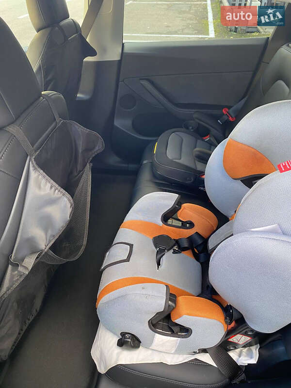 Позашляховик / Кросовер Tesla Model Y 2022 в Києві