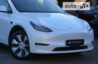 Внедорожник / Кроссовер Tesla Model Y 2020 в Киеве