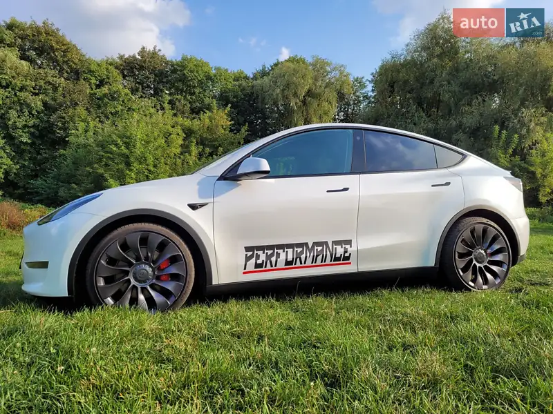 Tesla Model Y