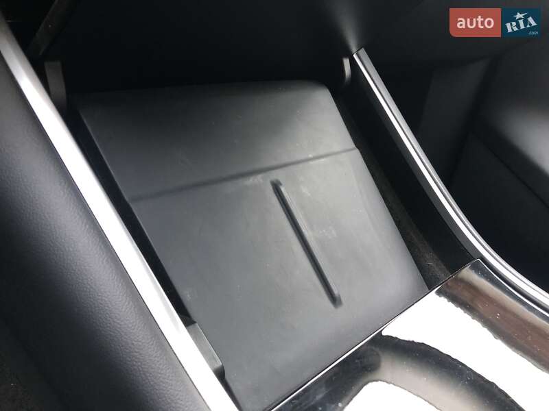 Внедорожник / Кроссовер Tesla Model Y 2021 в Белой Церкви