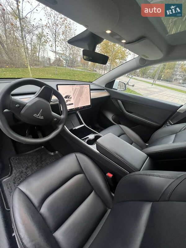 Внедорожник / Кроссовер Tesla Model Y 2020 в Днепре