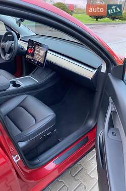 Внедорожник / Кроссовер Tesla Model Y 2021 в 