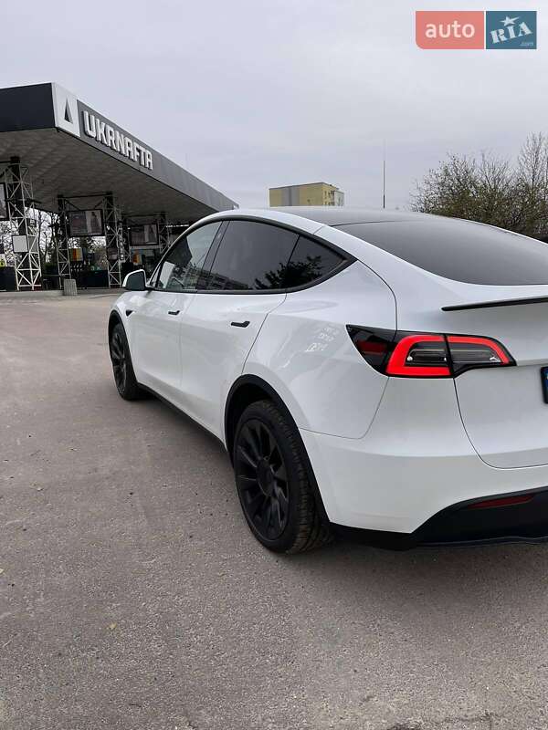 Позашляховик / Кросовер Tesla Model Y 2021 в Тернополі