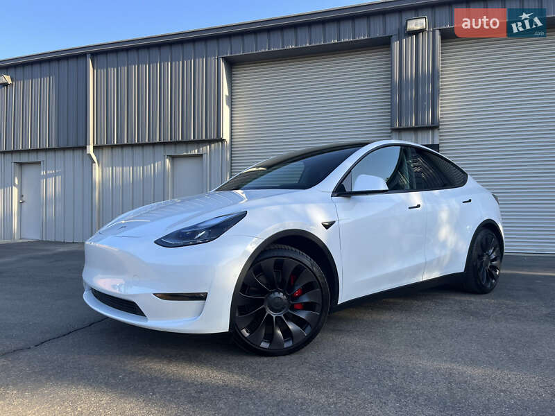 Tesla Model Y 2020