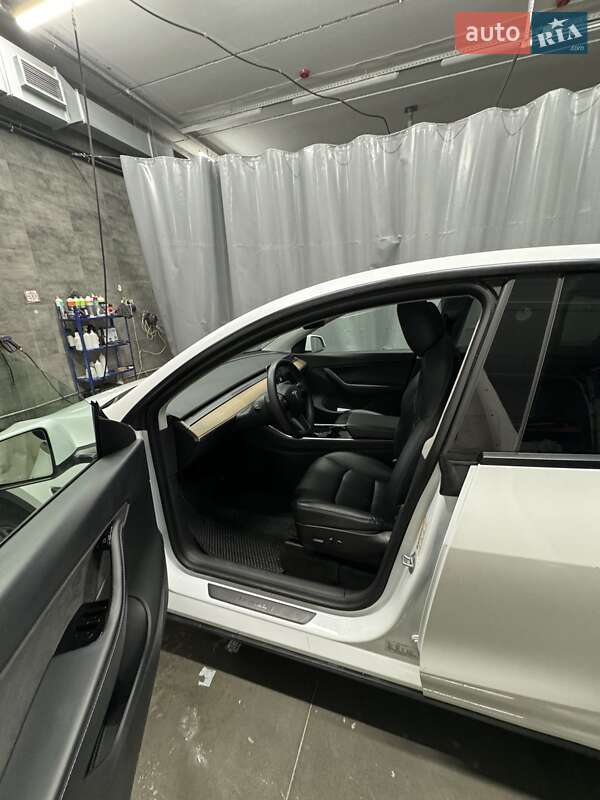 Внедорожник / Кроссовер Tesla Model Y 2021 в Киеве фото 3 Внедорожник / Кроссовер Tesla Model Y 2021 в Киеве