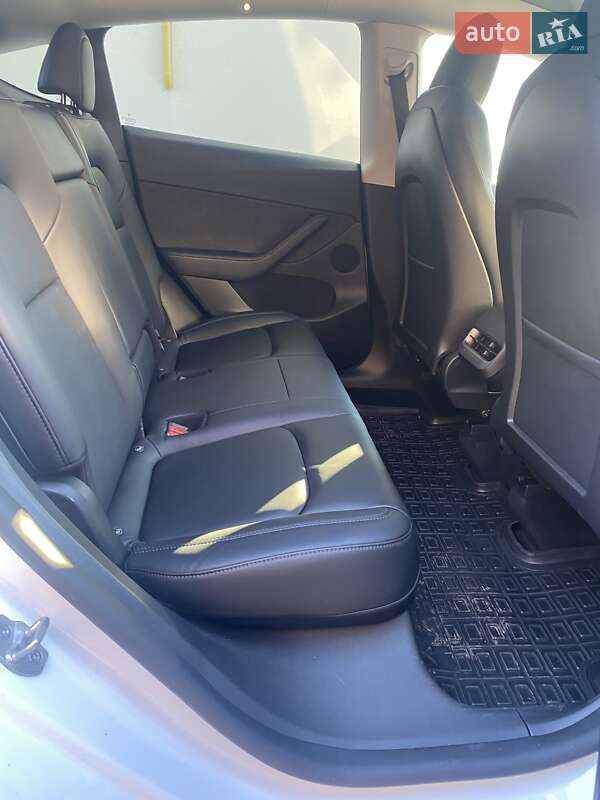 Внедорожник / Кроссовер Tesla Model Y 2022 в Днепре фото 14 Внедорожник / Кроссовер Tesla Model Y 2022 в Днепре