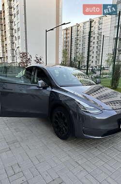 Внедорожник / Кроссовер Tesla Model Y 2021 в Киеве
