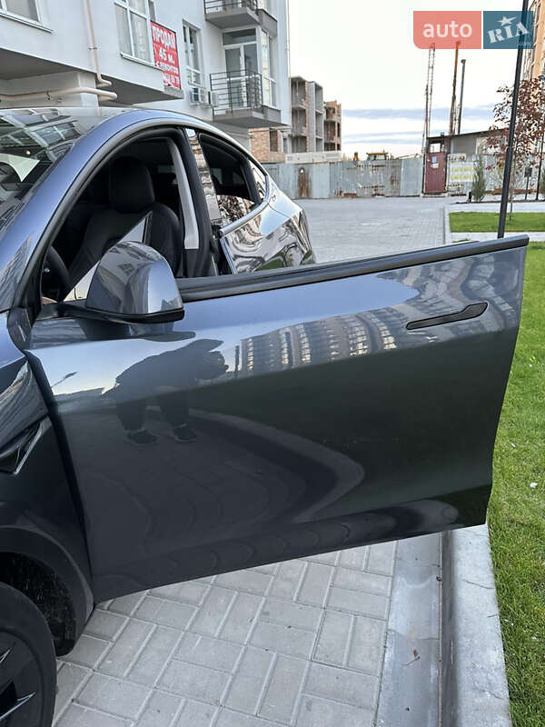 Внедорожник / Кроссовер Tesla Model Y 2021 в Днепре