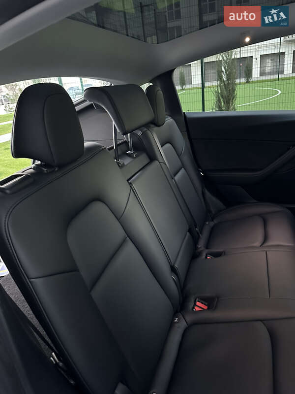 Внедорожник / Кроссовер Tesla Model Y 2021 в Днепре