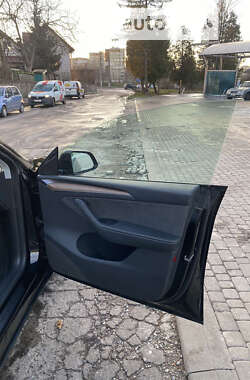 Внедорожник / Кроссовер Tesla Model Y 2022 в 