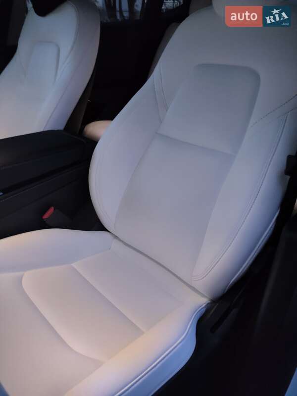 Внедорожник / Кроссовер Tesla Model Y 2022 в Чернигове