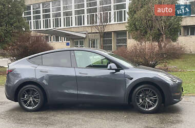 Внедорожник / Кроссовер Tesla Model Y 2021 в 