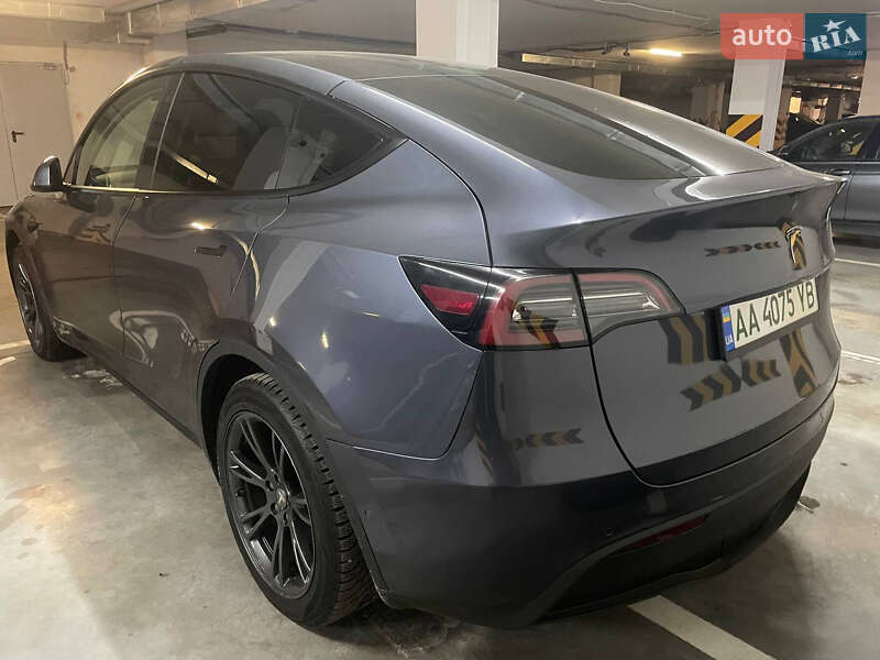 Внедорожник / Кроссовер Tesla Model Y 2021 в Киеве