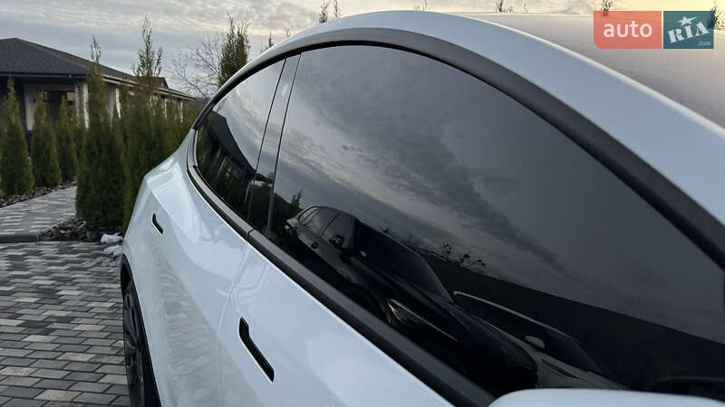 Позашляховик / Кросовер Tesla Model Y 2022 в Києві