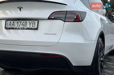 Внедорожник / Кроссовер Tesla Model Y 2022 в Киеве