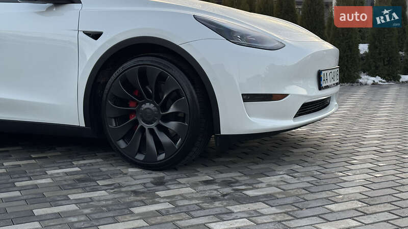 Позашляховик / Кросовер Tesla Model Y 2022 в Києві