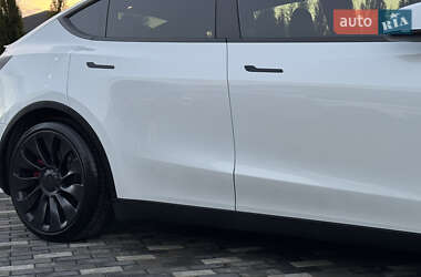 Внедорожник / Кроссовер Tesla Model Y 2022 в Киеве