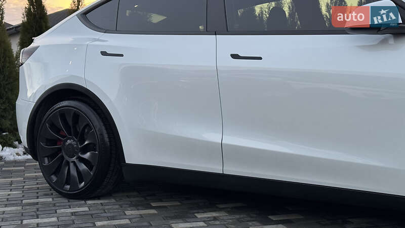 Позашляховик / Кросовер Tesla Model Y 2022 в Києві