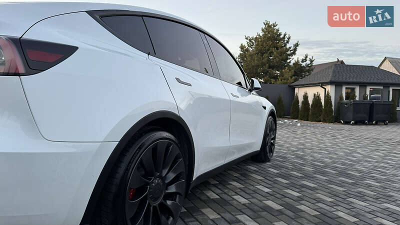 Позашляховик / Кросовер Tesla Model Y 2022 в Києві