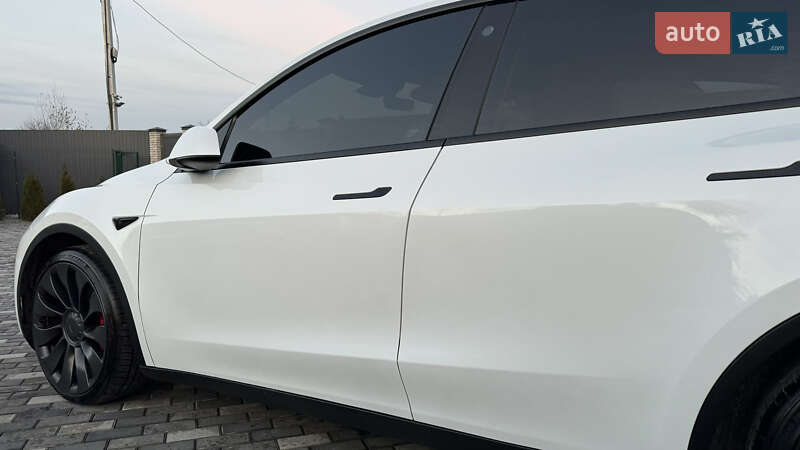 Позашляховик / Кросовер Tesla Model Y 2022 в Києві