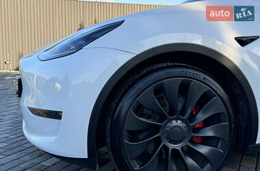 Внедорожник / Кроссовер Tesla Model Y 2022 в Киеве