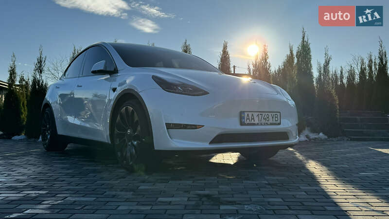 Позашляховик / Кросовер Tesla Model Y 2022 в Києві